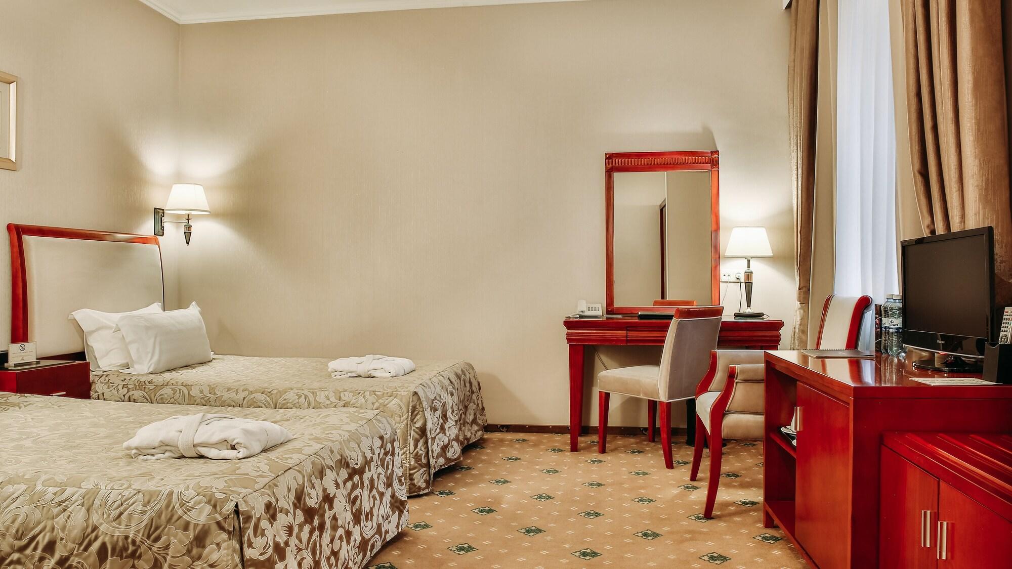 Goldman Empire Hotel Astana Buitenkant foto